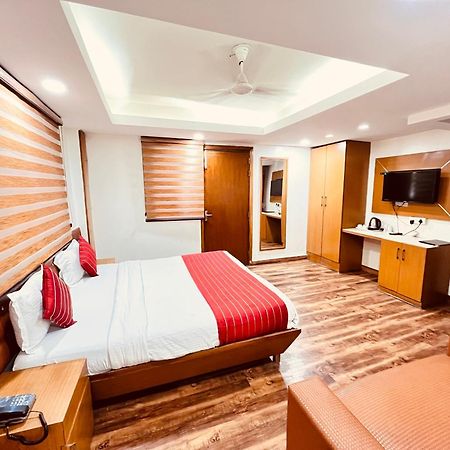 Hotel Sizzling Starr Neu-Delhi Exterior foto