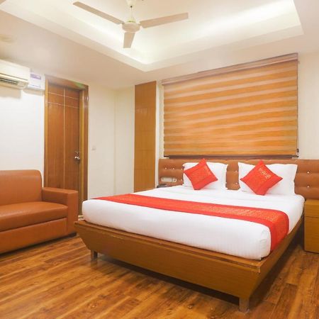 Hotel Sizzling Starr Neu-Delhi Exterior foto