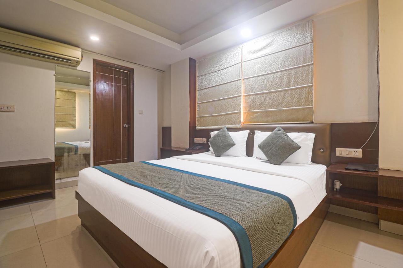 Hotel Sizzling Starr Neu-Delhi Exterior foto