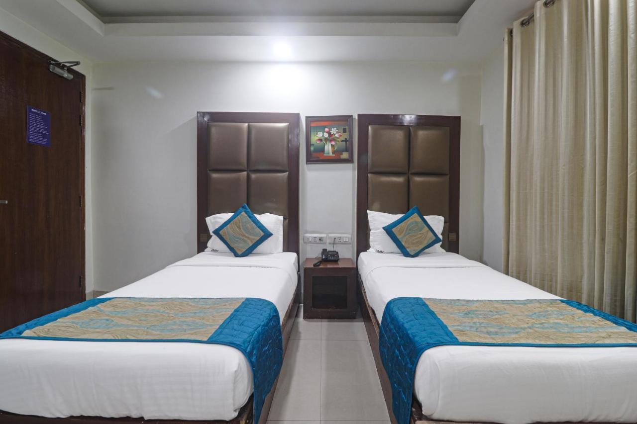Hotel Sizzling Starr Neu-Delhi Exterior foto