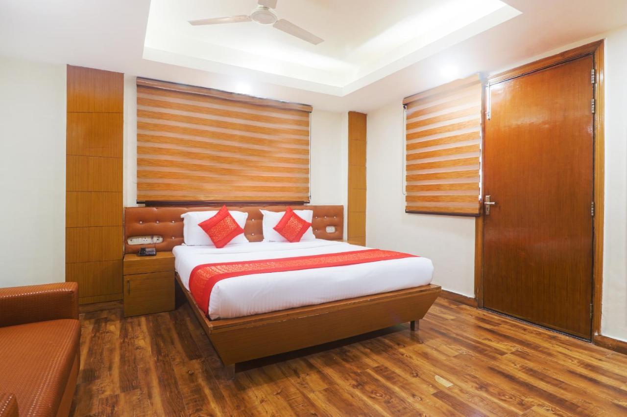 Hotel Sizzling Starr Neu-Delhi Exterior foto