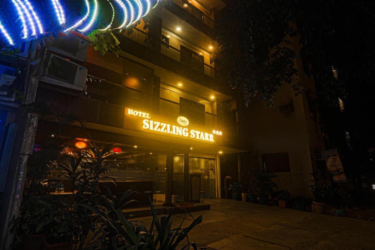 Hotel Sizzling Starr Neu-Delhi Exterior foto