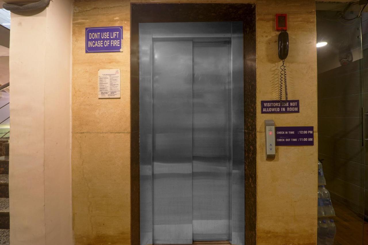 Hotel Sizzling Starr Neu-Delhi Exterior foto